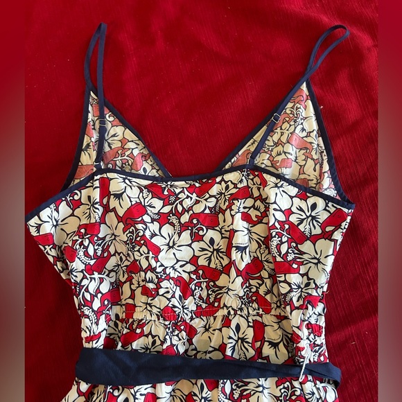 Vineyard vines cotton hibiscus print red and navy dress, v neck - Picture 5 of 6